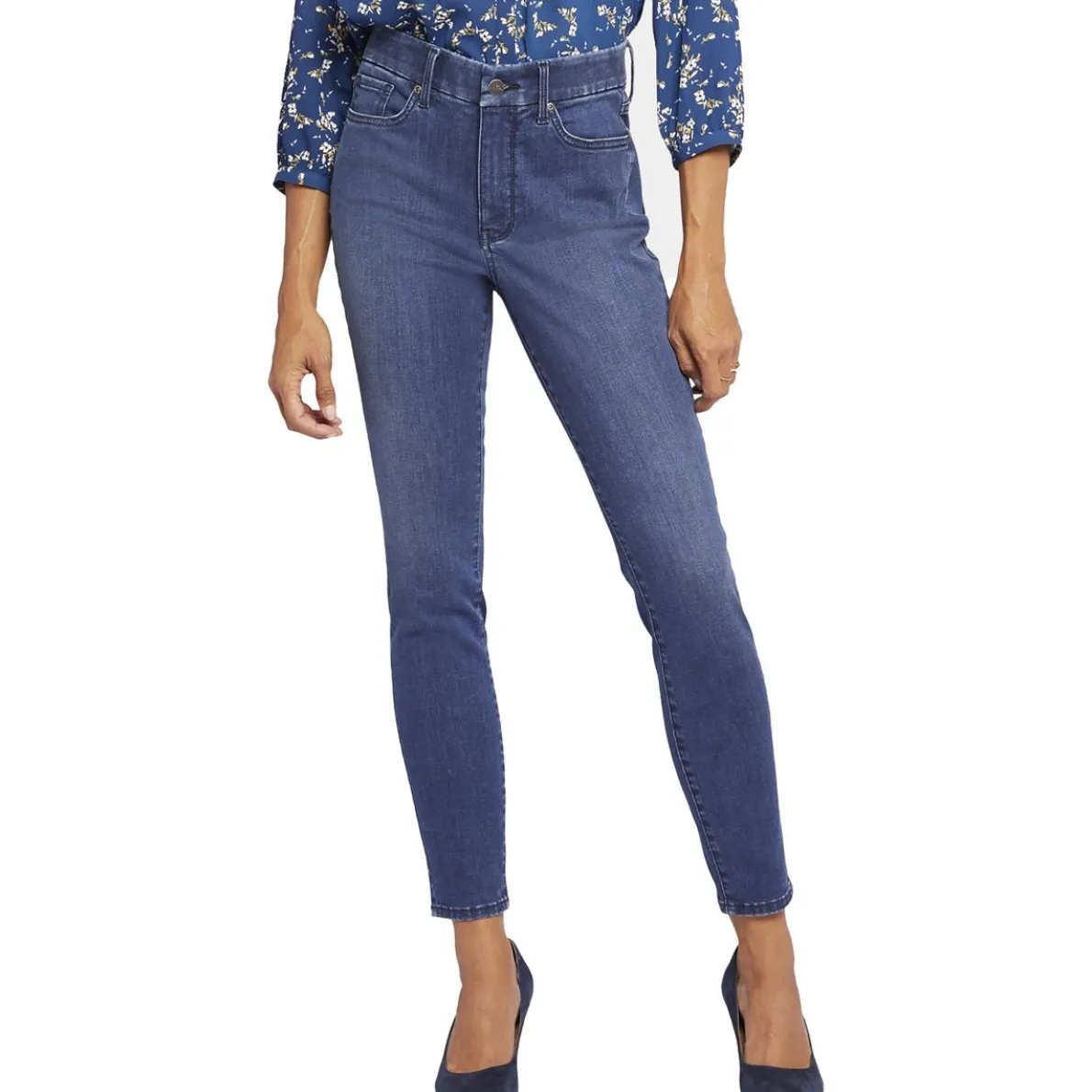 Ami High-Rise Slimming Skinny Jeans